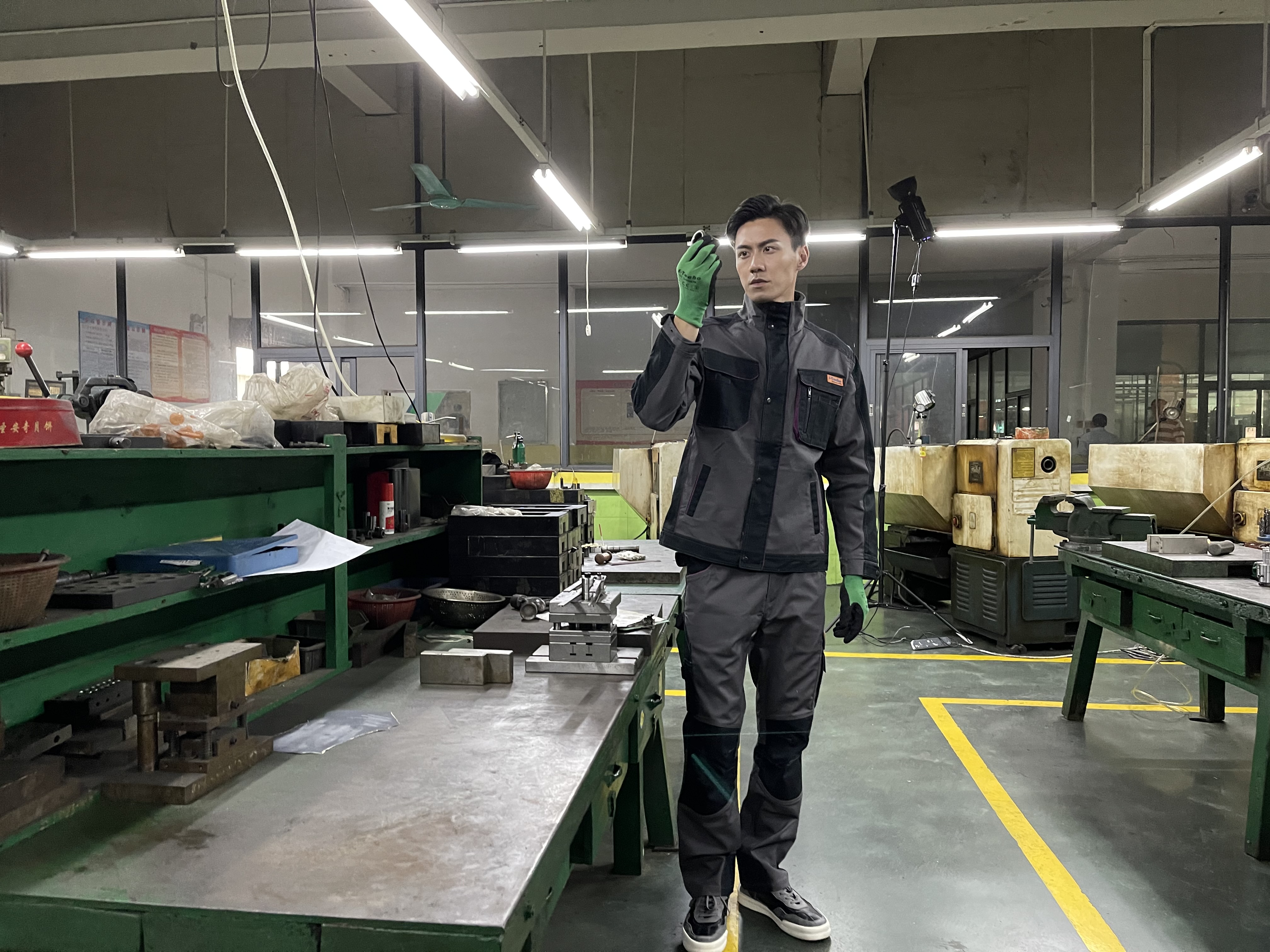 “前瞻服饰工厂：保护工人，提升品质”