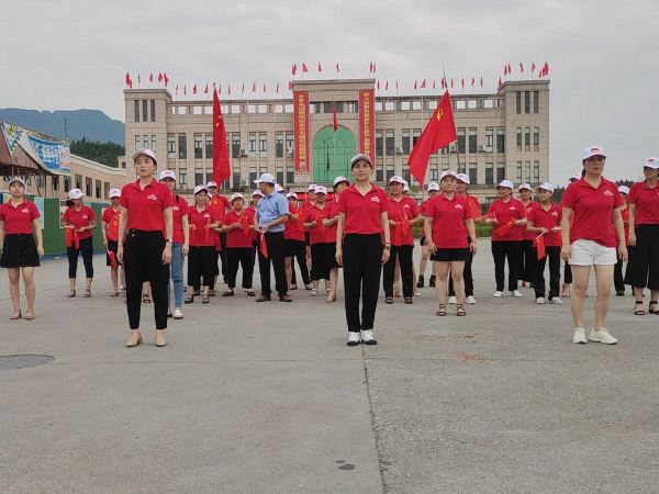 前瞻服饰庆祝建党生日100周年