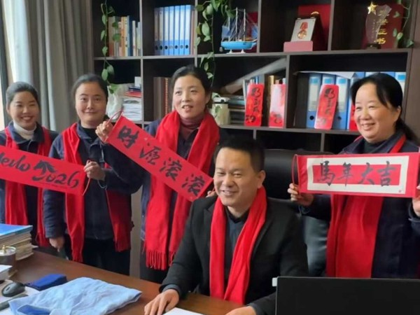 年还没过完，我们已经在车间见面了